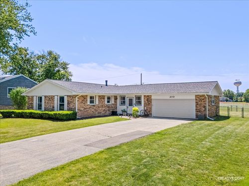 210 Georgeanna St, Yorkville, IL, 60560-1143 | Card Image
