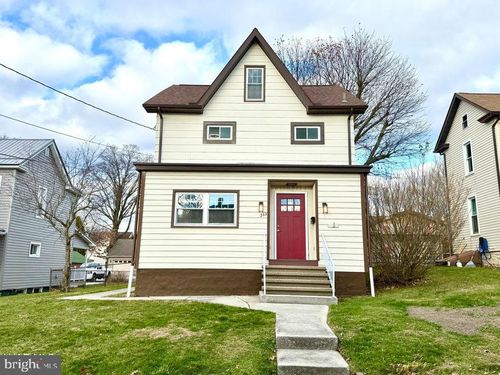 233 Columbus Ave, Cresson, PA, 16630-1232 | Card Image