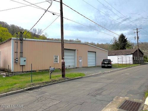 729 S 5th St, Coal Township, PA, 17866-3601 | Card Image