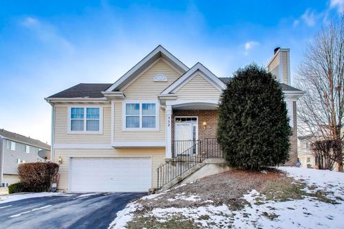 552 Lincoln Station Dr, Oswego, IL, 60543-8137 | Card Image
