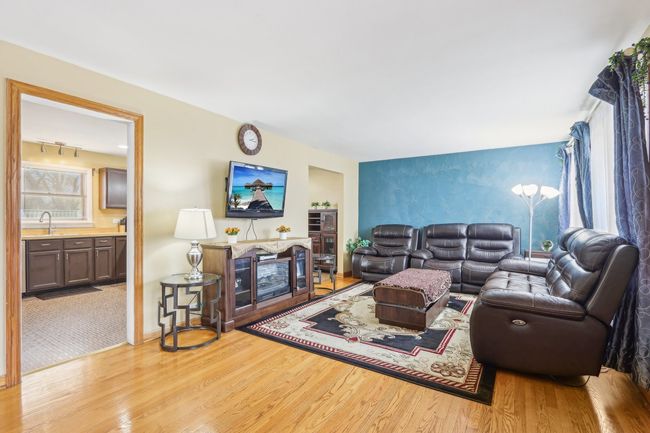 5800 Prospect Ave, House other with 3 bedrooms, 2 bathrooms and 2 parking in Berkeley IL | Image 8