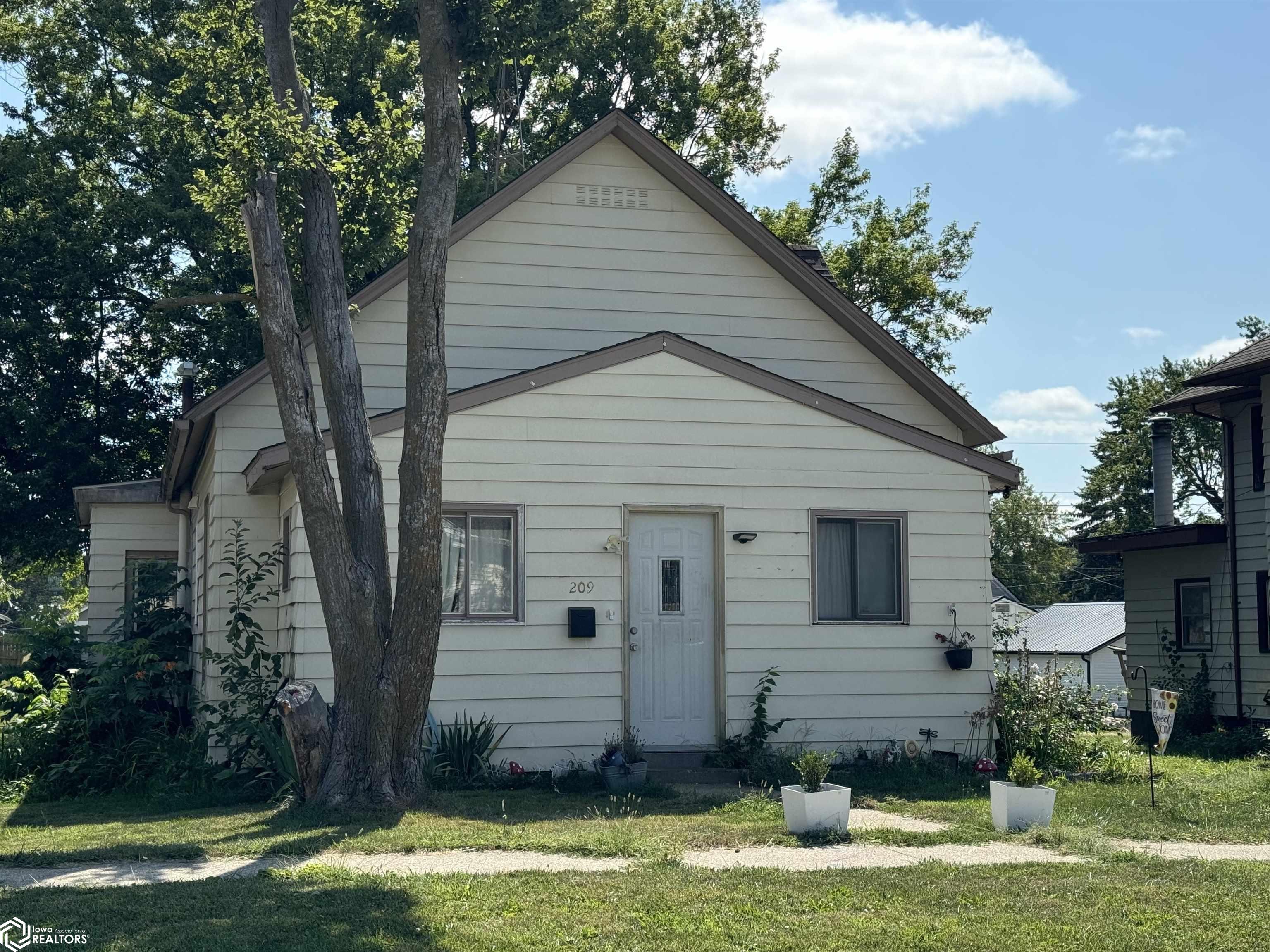 Peterson St, Creston, IA 50801
