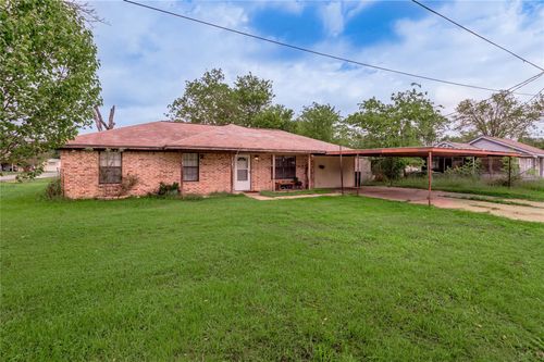 210 Bullard St, Madisonville, TX, 77864-2426 | Card Image