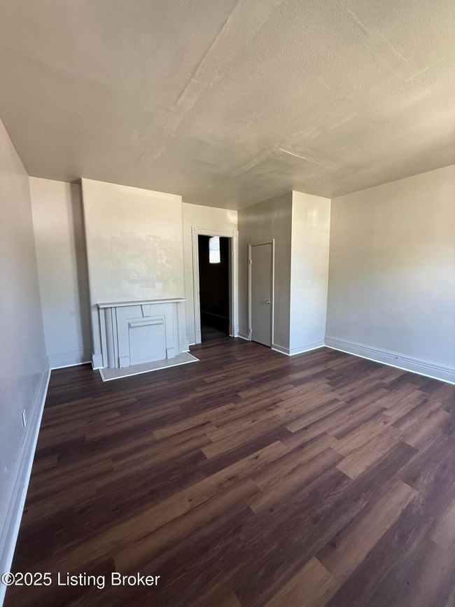 2416 Saint Xavier St, Home with 5 bedrooms, 4 bathrooms and null parking in Louisville KY | Image 4