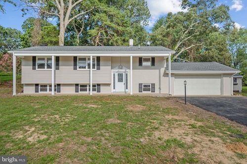 11207 Maplewood Dr, DUNKIRK, MD, 20754-9414 | Card Image