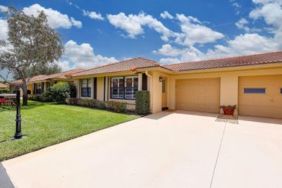 A - 4590 Laurel Tree Road, Condo with 2 bedrooms, 2 bathrooms and null parking in Boynton Beach FL | Image 3