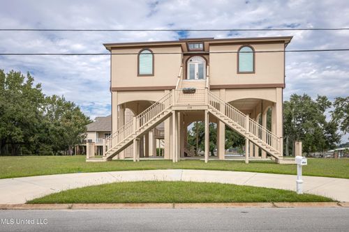 238 Lovers Lane, Ocean Springs, MS, 39564 | Card Image