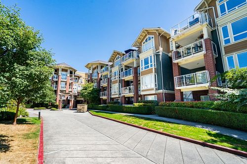 412-14 Royal Ave E, New Westminster, BC, V3L5W5 | Card Image