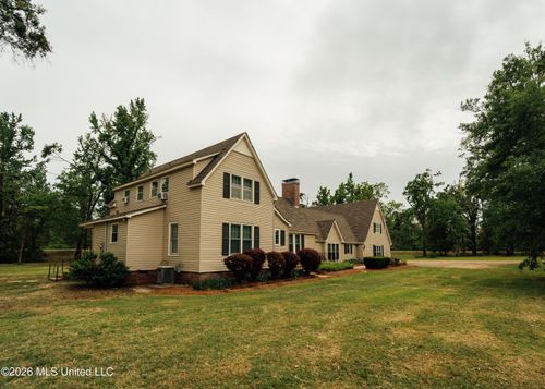 902 Mound Street, Belzoni, MS, 39038 | Card Image