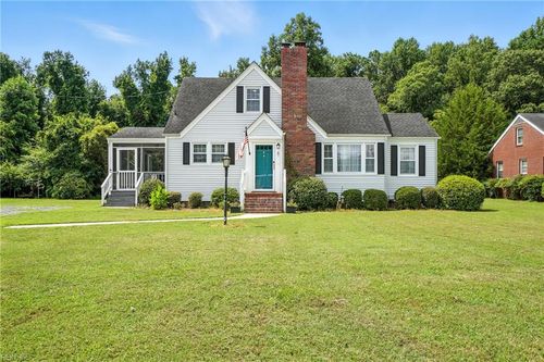 67 E Windsor Blvd, Windsor, VA, 23487-9410 | Card Image