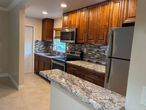 apt-9-1021 Ne 24th Ave, Pompano Beach, FL, 33062-4154 | Card Image