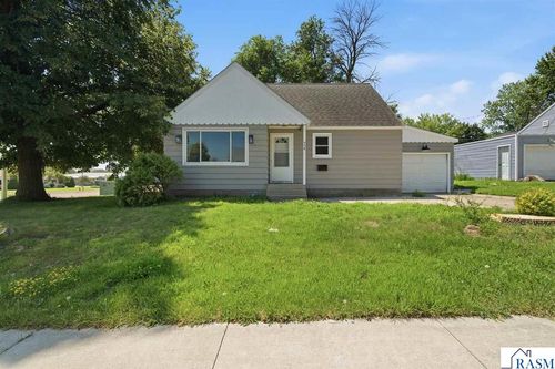 954 Victoria Street, Fairmont, MN, 56031 | Card Image