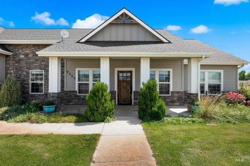 9868 Wild Prairie Way, Nampa, ID, 83686-5892 | Card Image