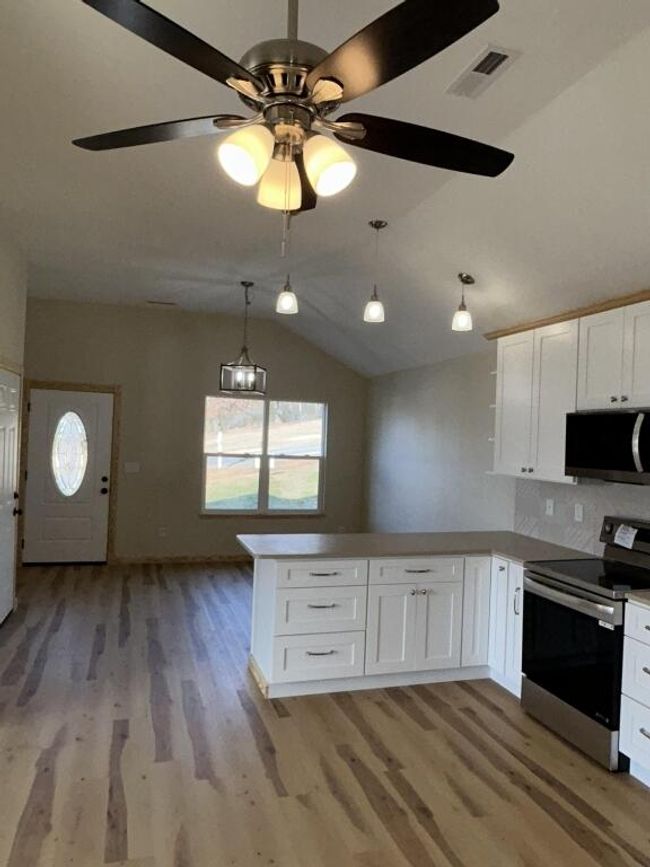 235 Piney Knob Dr, House other with 2 bedrooms, 2 bathrooms and null parking in Spring City TN | Image 7