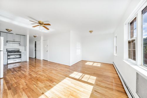 3-1 Monroe St, Brooklyn, NY, 11238-2086 | Card Image