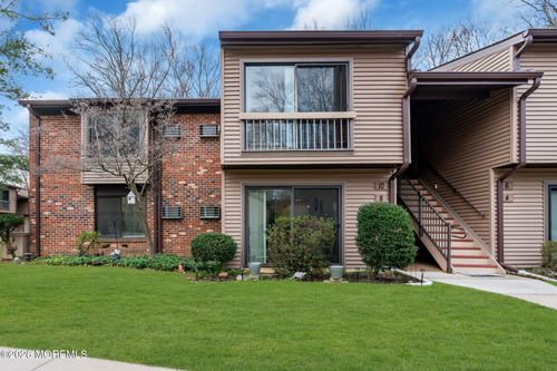 8 Manchester Ct, Red Bank, NJ, 07701-5430 | Card Image