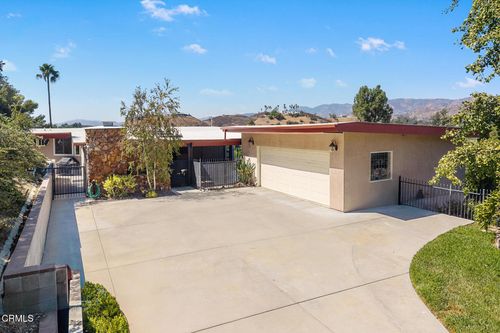 9728 Shadow Island Dr, Shadow Hills, CA, 91040-1518 | Card Image