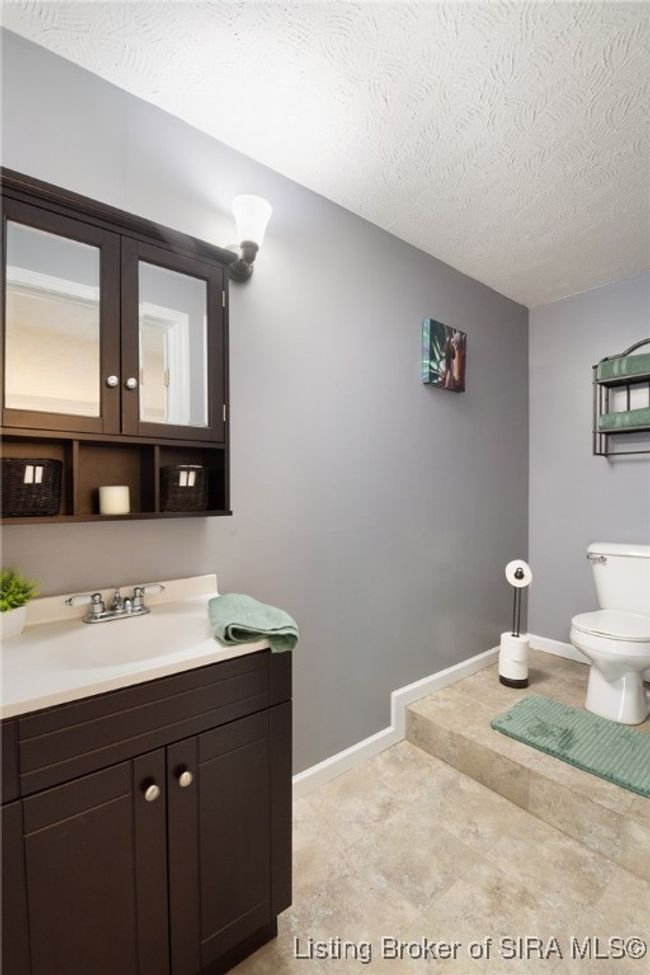 7463 Saddlebrook Ct, Home with 4 bedrooms, 3 bathrooms and null parking in Greenville IN | Image 37