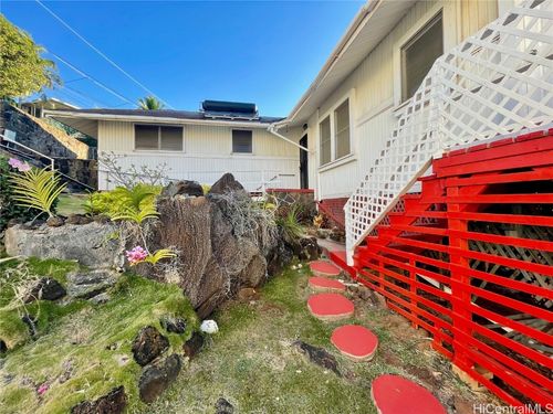 3825 Pukalani Place, Honolulu, HI, 96816 | Card Image