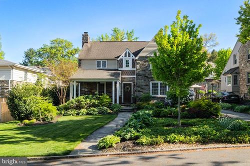 18 W Amherst Rd, BALA CYNWYD, PA, 19004-2527 | Card Image