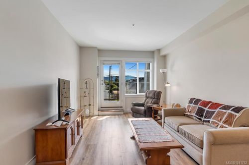207-5822 Garden St, Duncan, BC, V9L3V3 | Card Image