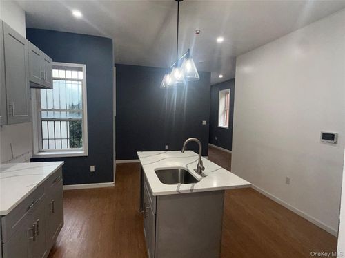 1b-324 Eldert St, Brooklyn, NY, 11237-6204 | Card Image
