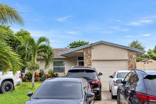 7526 Sw 8th St, North Lauderdale, FL, 33068-1315 | Card Image