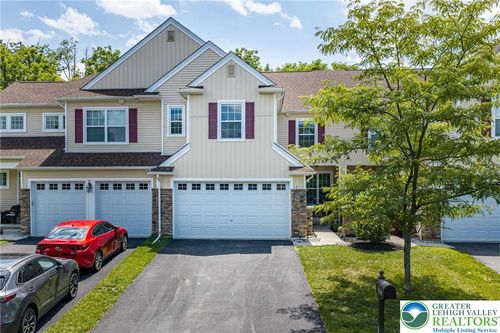 889 Iron Ln, EASTON, PA, 18040-7206 | Card Image