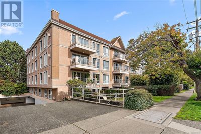 406 - 1014 Rockland Ave, Condo with 2 bedrooms, 2 bathrooms and 1 parking in Victoria BC | Image 1