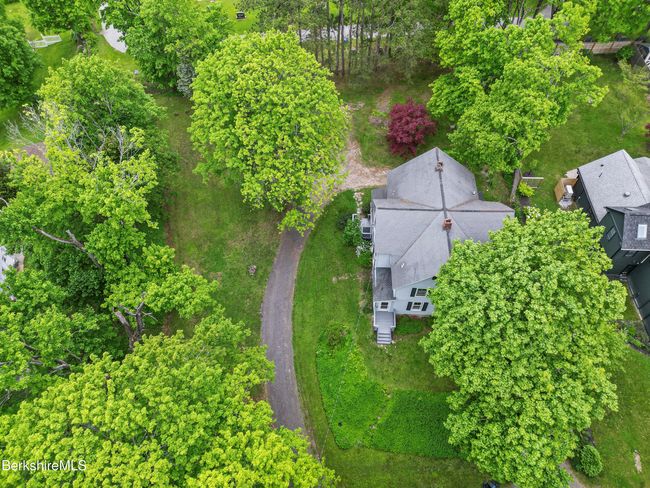 9 High St, Home with 6 bedrooms, 3 bathrooms and 4 parking in Lenox MA | Image 44