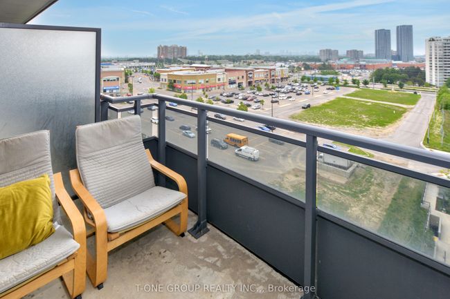 908 - 85 N Park Rd, Condo with 2 bedrooms, 1 bathrooms and 1 parking in Vaughan ON | Image 8