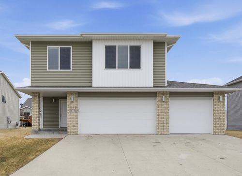 1119 29th Ave W, West Fargo, ND, 58078-7876 | Card Image