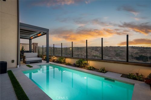 208 Canterbury, Irvine, CA, 92618-3537 | Card Image