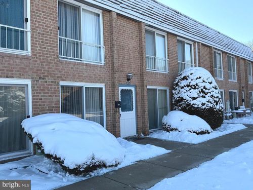 422 Brandywine Ct, WARMINSTER, PA, 18974-2094 | Card Image