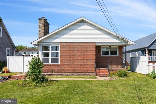 8211 Beach Dr, BALTIMORE, MD, 21222-4802 | Card Image