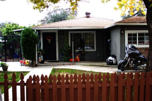 3026 N American St, Stockton, CA, 95204-3735 | Card Image