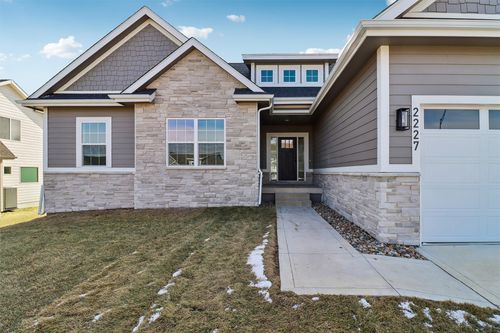 2227 N Green Lee, Cumming, IA, 50061 | Card Image
