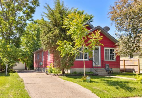 710 Douglas Ave, Des Moines, IA, 50313-4165 | Card Image