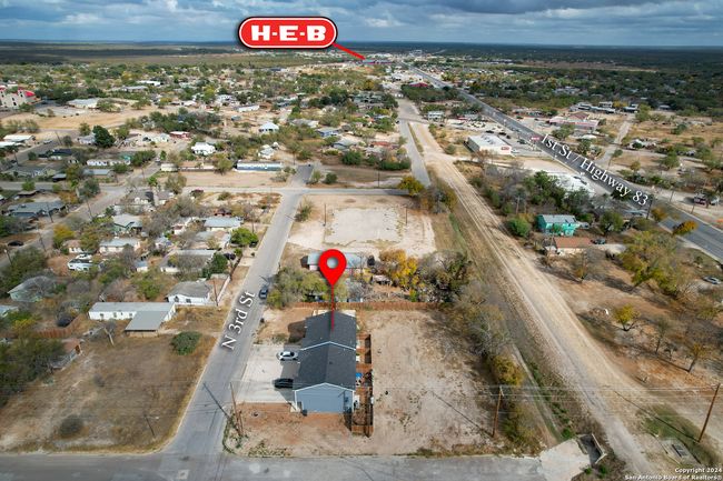 703 N 3 Rd St, Home with 0 bedrooms, 0 bathrooms and null parking in Carrizo Springs TX | Image 25