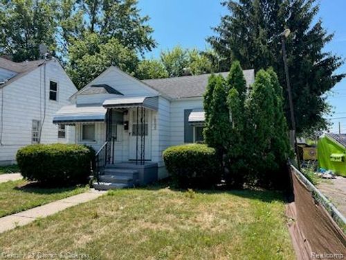 18532 Elkhart St, Harper Woods, MI, 48225-2102 | Card Image