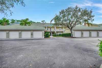 102 - 25761 Lake Amelia Way, Condo with 2 bedrooms, 2 bathrooms and null parking in Bonita Springs FL | Image 3