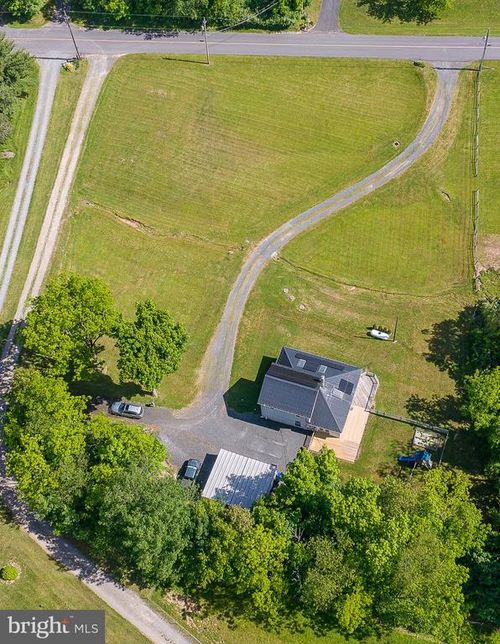 31 Wild Cherry Rd, SCHUYLKILL HAVEN, PA, 17972-9585 | Card Image