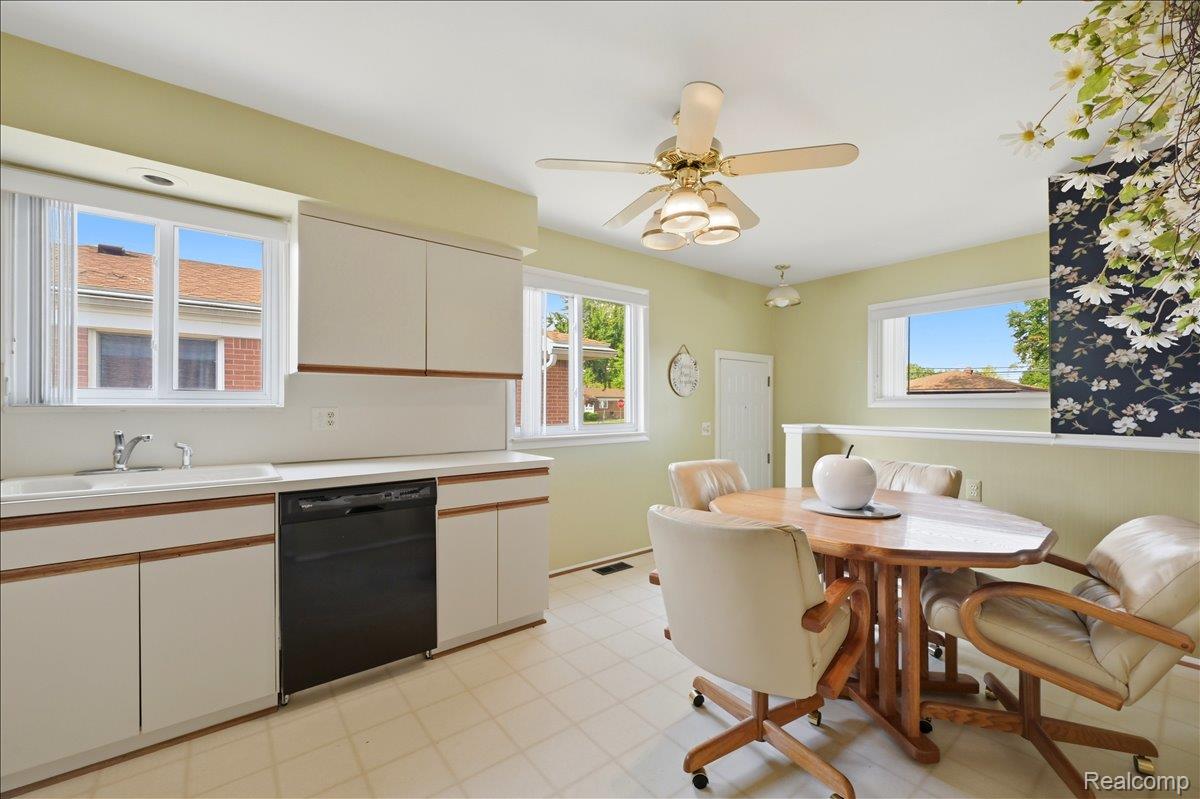 Residential in Dearborn Heights 3
