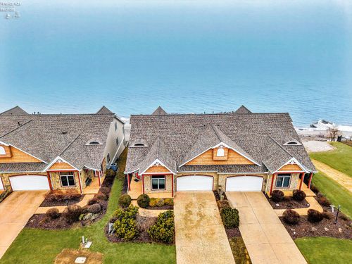 4319 Shore Dr, Lorain, OH, 44053-1353 | Card Image