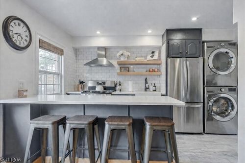 apt-115-40 Wedgewood Dr, Verona, NJ, 07044-4126 | Card Image