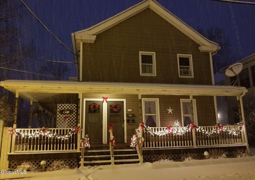 3 9th St, Waterford, NY, 12188-2311 | Card Image