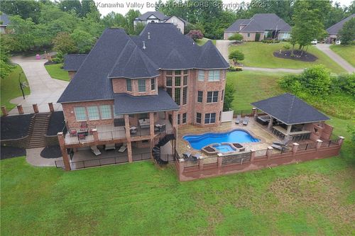 8004 Southridge Way, Hurricane, WV, 25526-7435 | Card Image