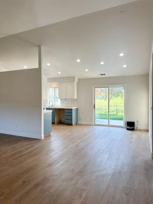 2886 Berkesey Ln, Valley Springs, CA, 95252-9576 | Card Image