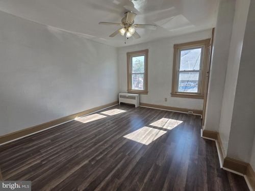 124 Home Ave, TRENTON, NJ, 08611-2422 | Card Image