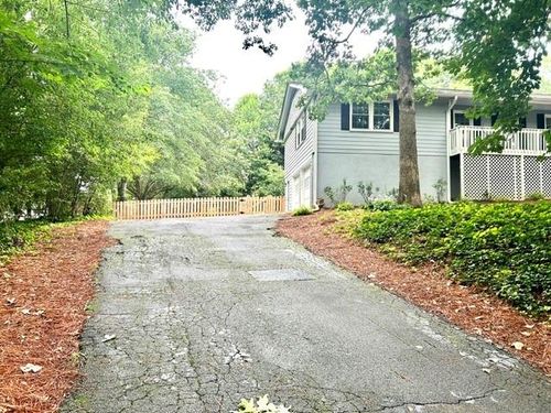 80 Pinehurst Ln, marietta, GA, 30068-3944 | Card Image